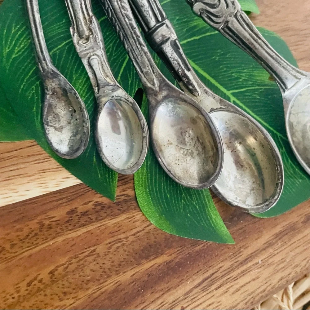 Anthropologie antique retro vintage style measuring spoon set of 5 safety pin